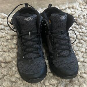 KEEN Gray hiking Shoes